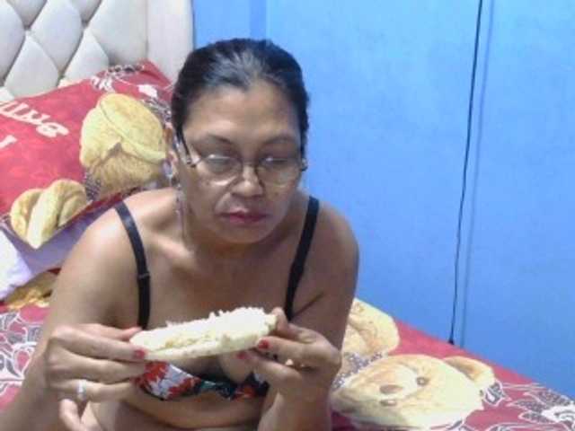 hOtGranny4u's BongaCams show and profile