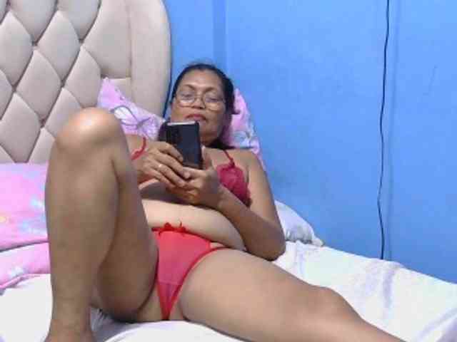 hOtGranny4u webcam