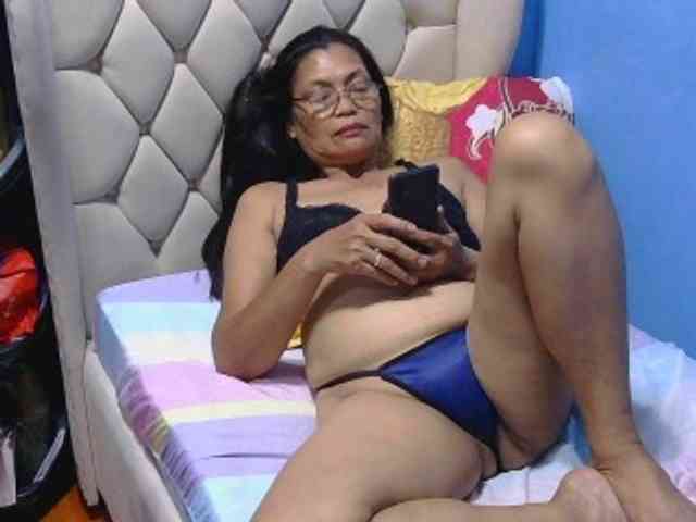 hOtGranny4u webcam