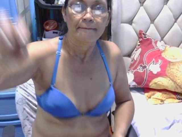 hOtGranny4u webcam