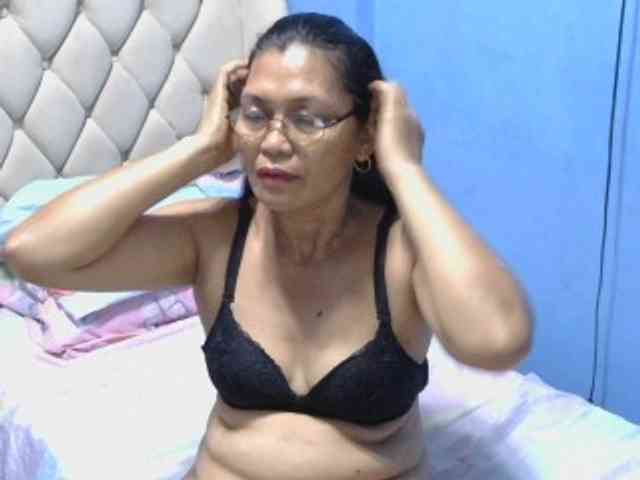 hOtGranny4u webcam
