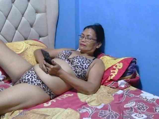 hOtGranny4u hOtGranny4u