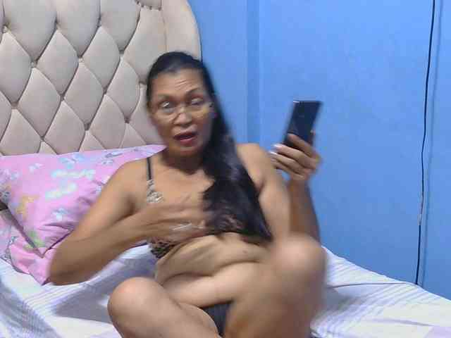 hOtGranny4u webcam