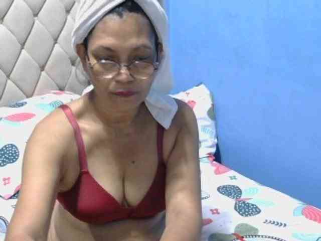 hOtGranny4u webcam