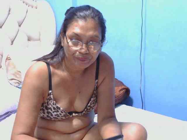 hOtGranny4u webcam