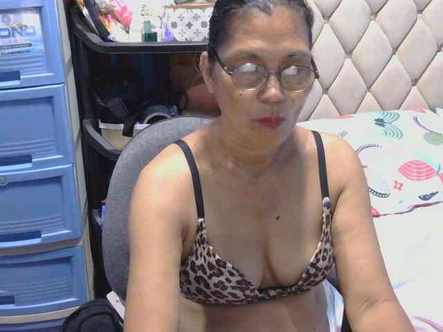 hOtGranny4u webcam