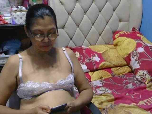 hOtGranny4u hOtGranny4u