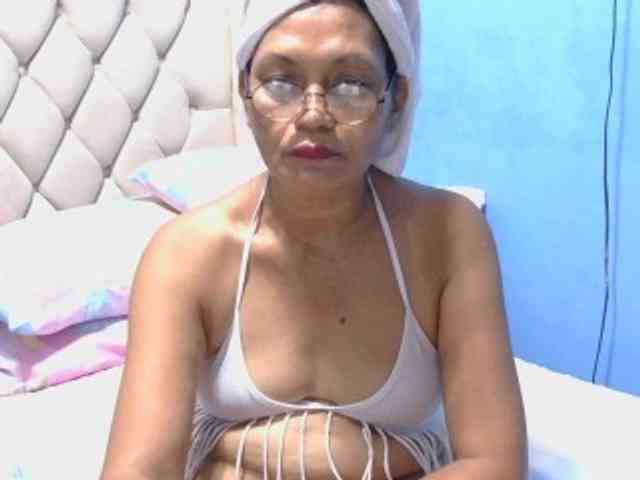 hOtGranny4u webcam