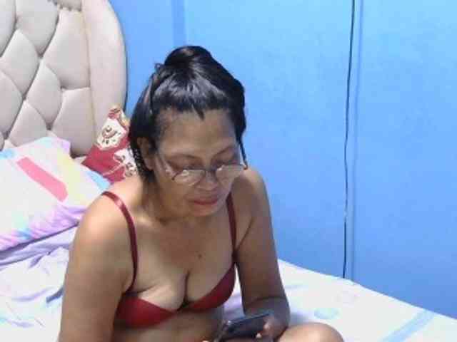 hOtGranny4u webcam