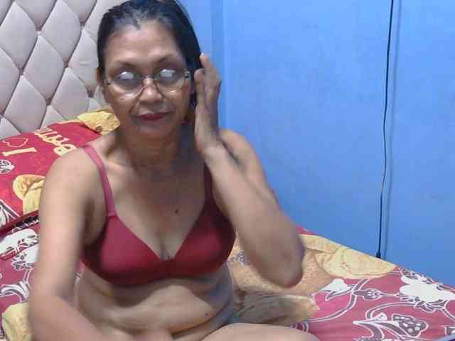 hOtGranny4u Live Webcam on BongaCams