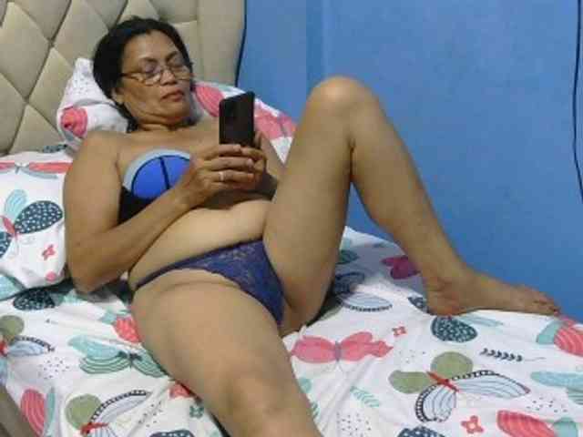 hOtGranny4u webcam