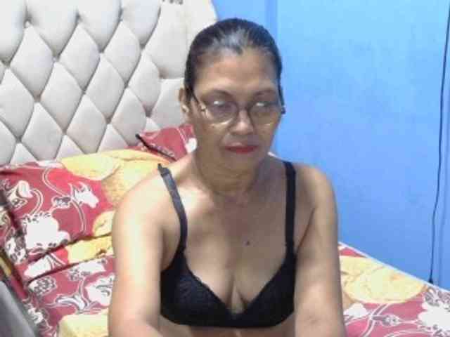 hOtGranny4u hOtGranny4u