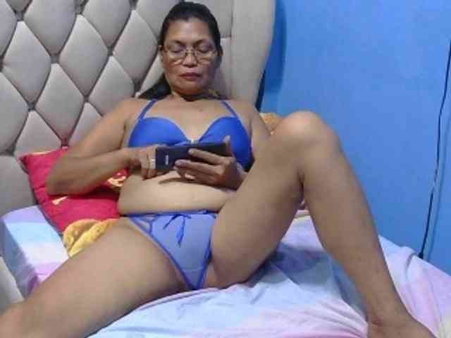 hOtGranny4u webcam