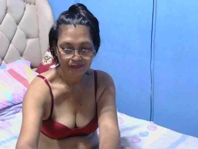 hOtGranny4u webcam