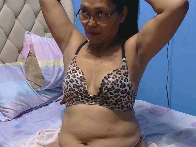 hOtGranny4u webcam