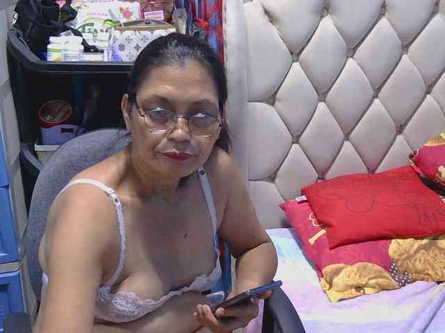 hOtGranny4u webcam