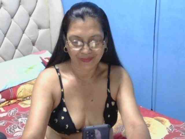 hOtGranny4u hOtGranny4u