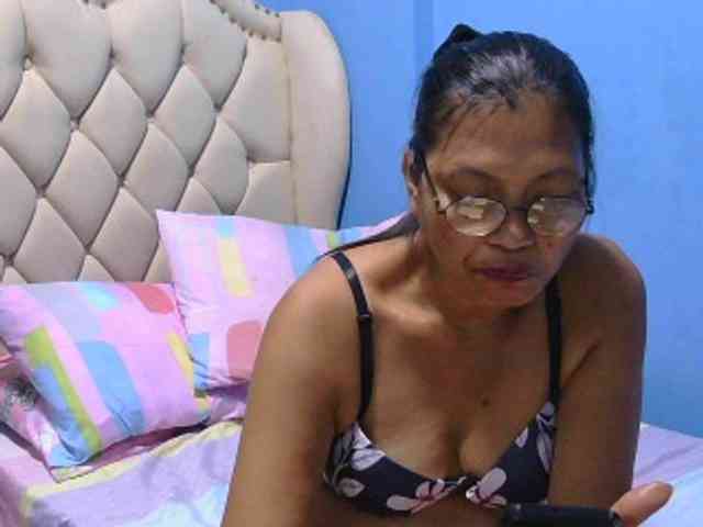 hOtGranny4u webcam