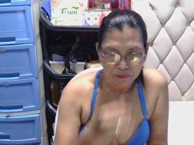 hOtGranny4u Live Webcam on BongaCams
