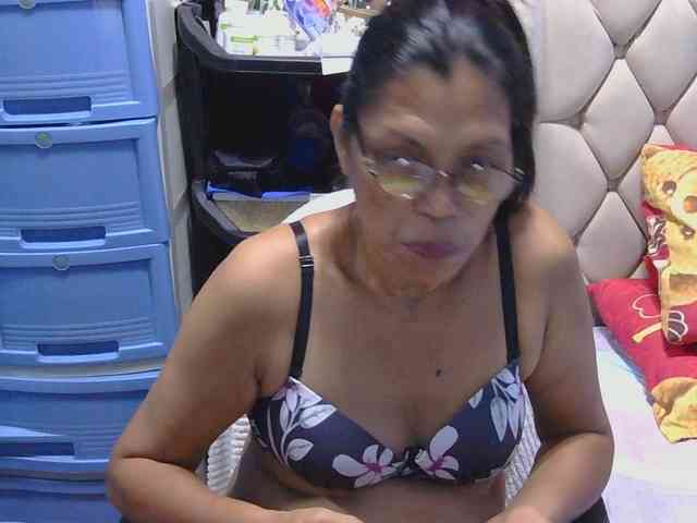 hOtGranny4u