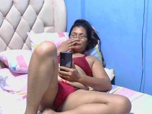 hOtGranny4u webcam