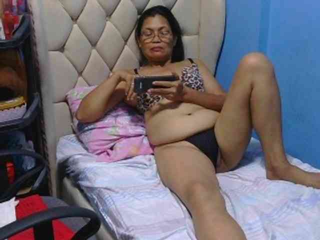 hOtGranny4u webcam