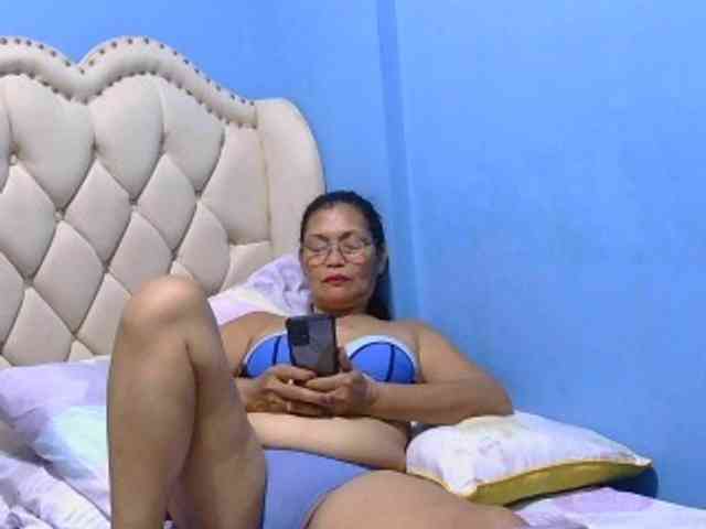 hOtGranny4u webcam