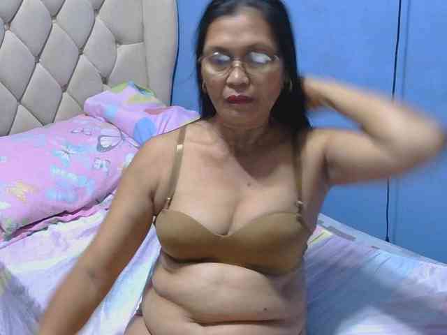hOtGranny4u Live Webcam on BongaCams