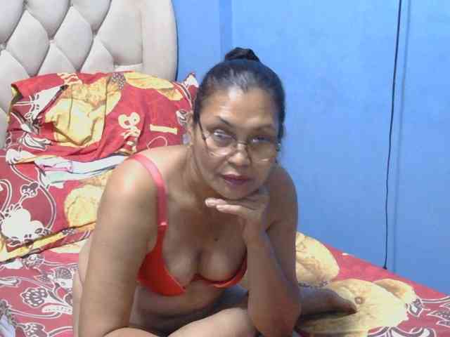 hOtGranny4u webcam