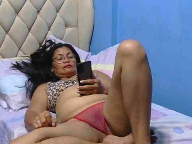 hOtGranny4u webcam