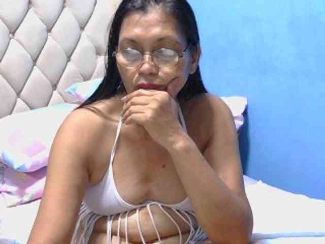 hOtGranny4u webcam