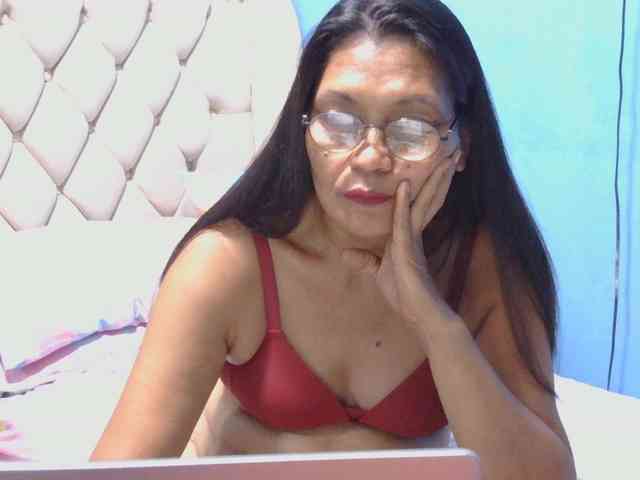 hOtGranny4u webcam