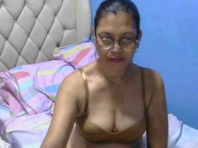 hOtGranny4u webcam