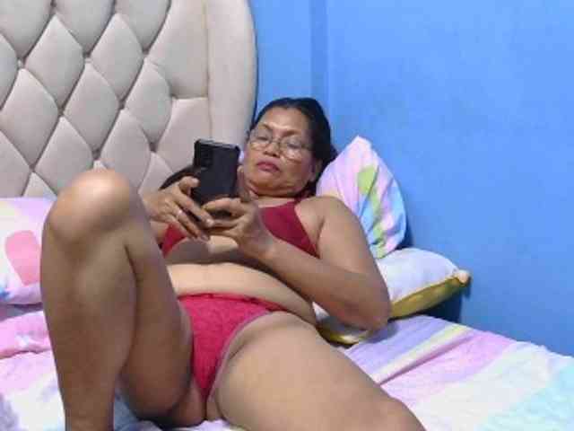 hOtGranny4u webcam