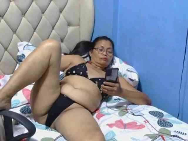 hOtGranny4u hOtGranny4u