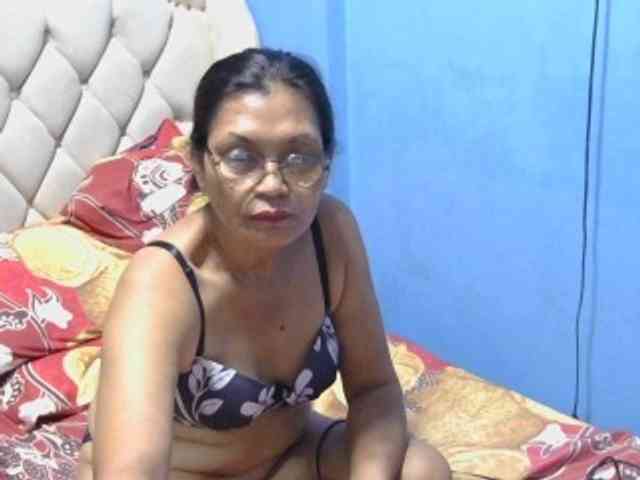 hOtGranny4u hOtGranny4u