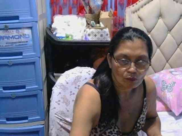 hOtGranny4u webcam