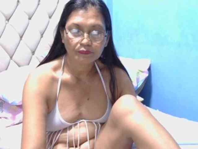 hOtGranny4u webcam
