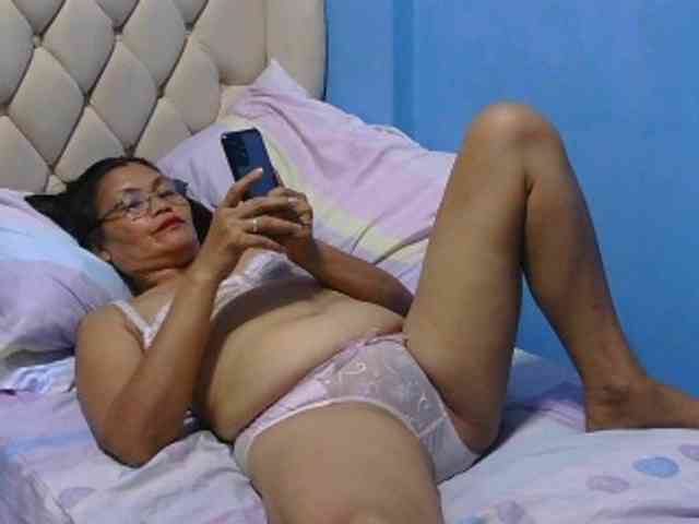 hOtGranny4u webcam