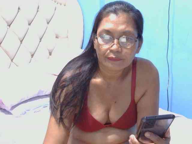 hOtGranny4u webcam