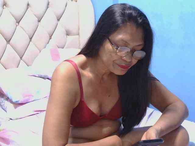 hOtGranny4u webcam