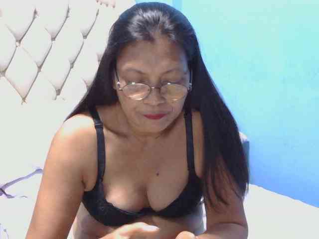 hOtGranny4u webcam