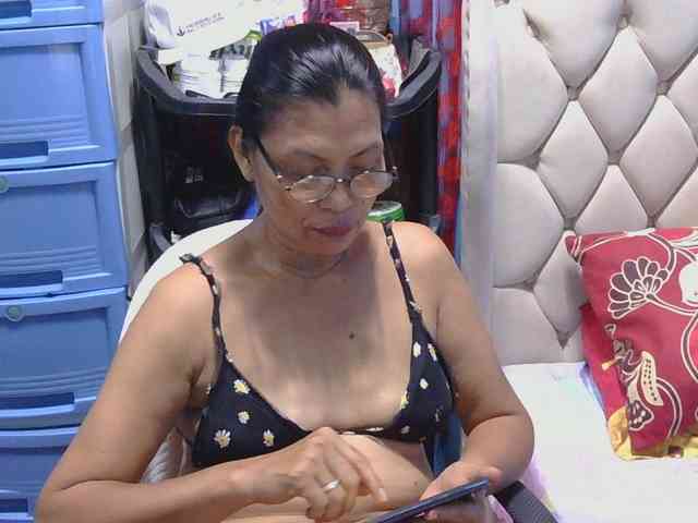 hOtGranny4u