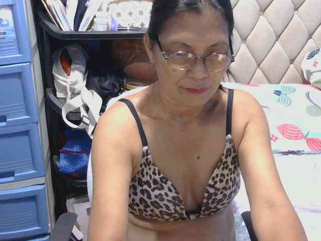 hOtGranny4u webcam