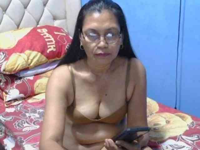 hOtGranny4u webcam