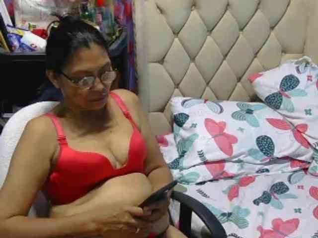 hOtGranny4u hOtGranny4u