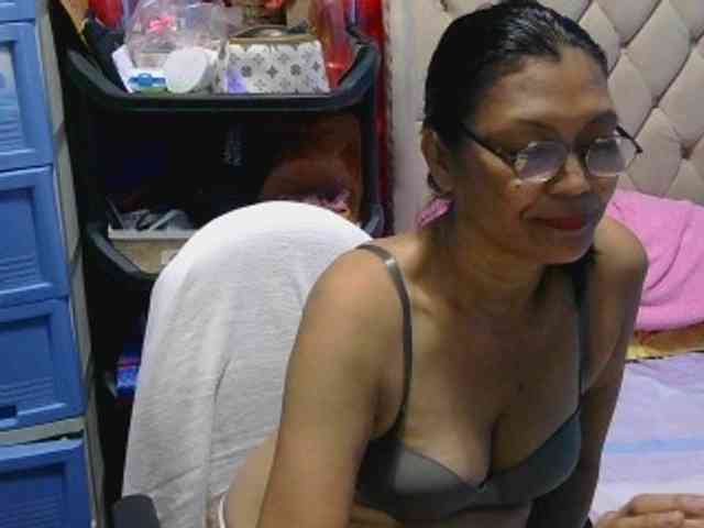 hOtGranny4u hOtGranny4u