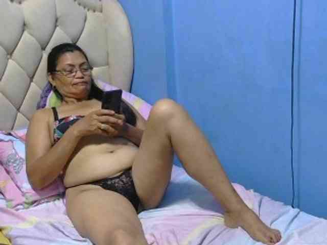 hOtGranny4u webcam