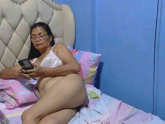 hOtGranny4u webcam