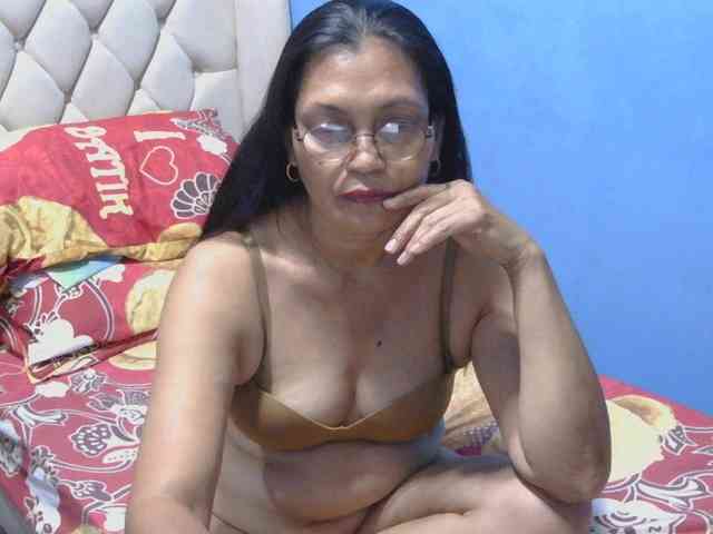 hOtGranny4u webcam